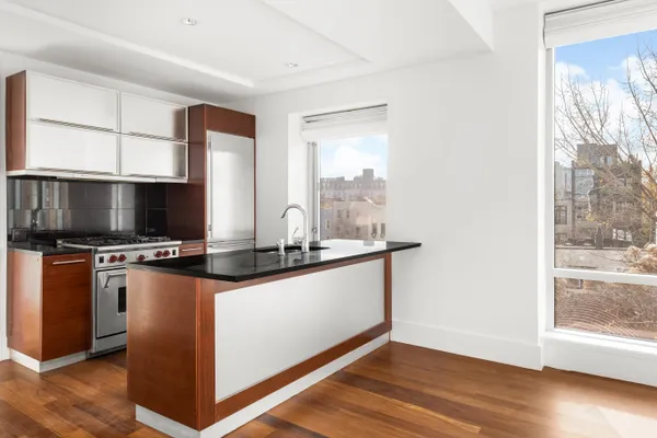 $5,800 | 30 Bayard Street, Unit 4F | Williamsburg