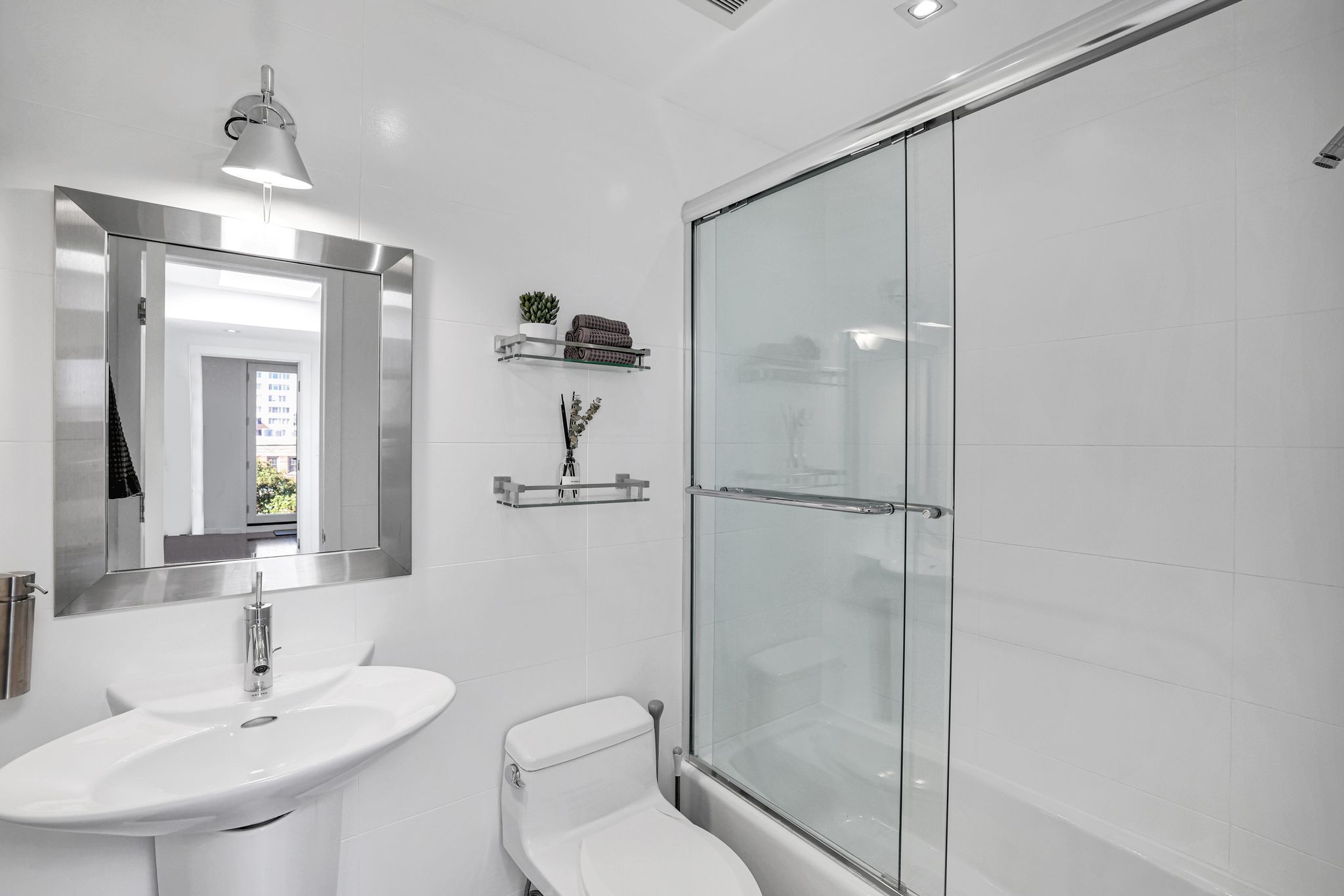 1630 19th Street Northwest, Unit C Washington, DC 20009 - Photo 36 of 45