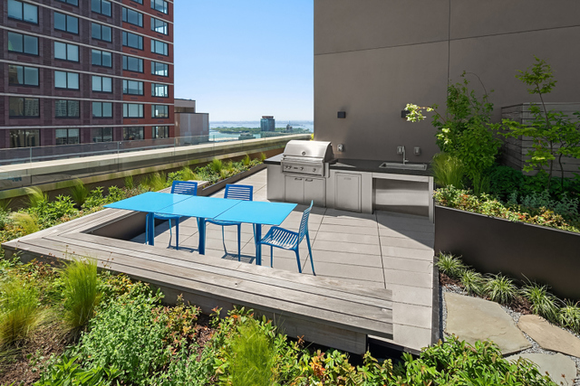 146 Pierrepont Street, Unit 11F Brooklyn, NY 11201 - Photo 9 of 33