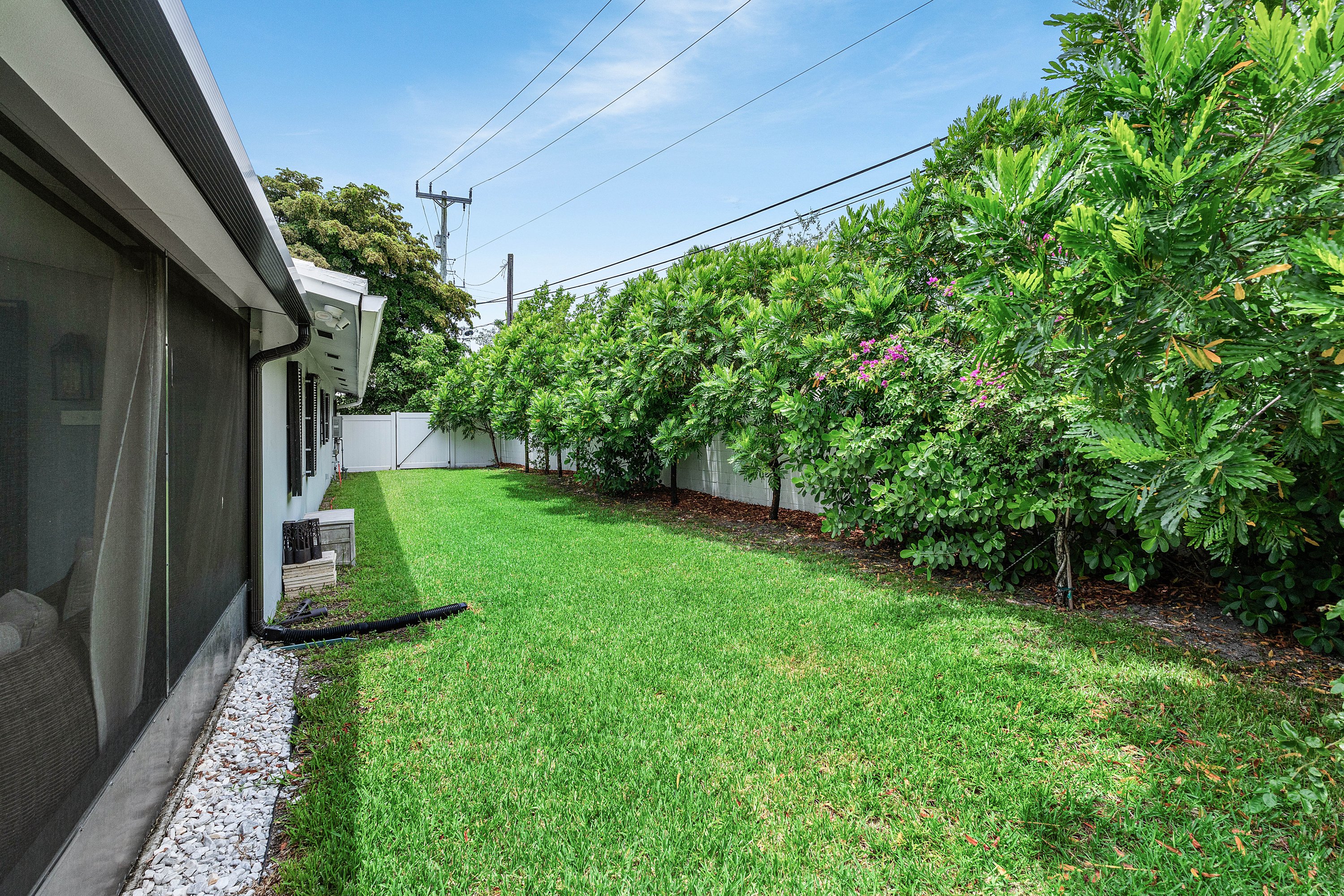 3203 Northeast 6th Drive Boca Raton, FL 33431 - Photo 30 of 35
