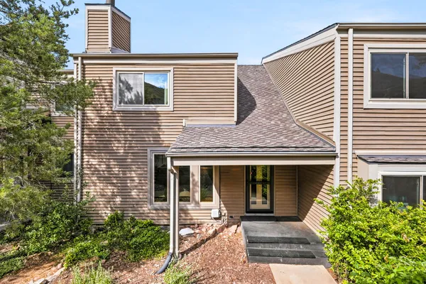 $549,900 | 6846 Surrey Trail, Littleton, CO 80125