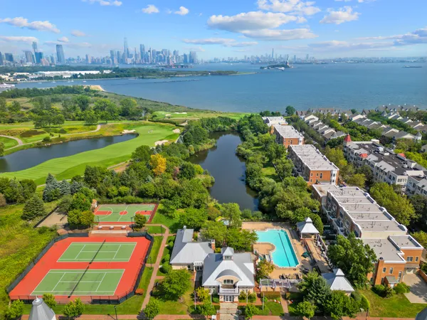 $625,000 | 15 Freedom Way, Unit 409, Jersey City, NJ 07305