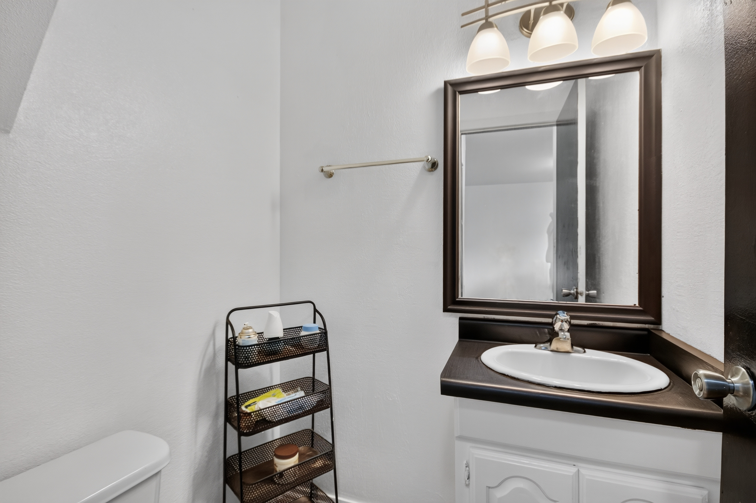 6991 West Glenbrook Road, Unit 2 Milwaukee, WI 53223 - Photo 27 of 30 Gallery Image 27