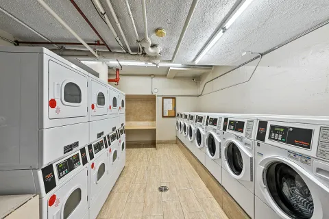 $950,000 | 35 East 38th Street, Unit 12B | Murray Hill