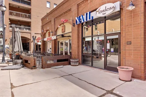 $600,000 | 1551 Larimer Street, Unit 2705, Denver, CO 80202