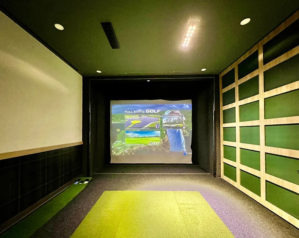 46-30 Center Boulevard, Unit 710 Queens, NY 11109 - Photo 17 of 25 a view of a projector room with projector and screen