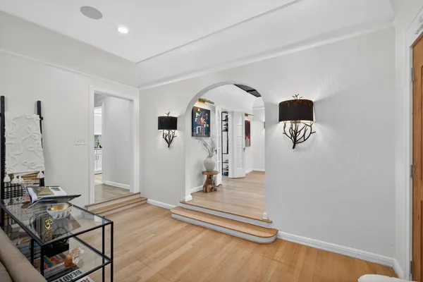 $1,195,000 | 6802 Clayton Avenue, Dallas, TX 75214