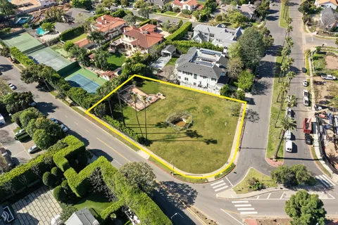 $7,300,000 | 14800 Pampas Ricas Boulevard, Pacific Palisades, CA 90272