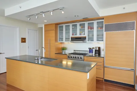 $1,985,000 | 30 West Street, Unit 23B | Battery Park City