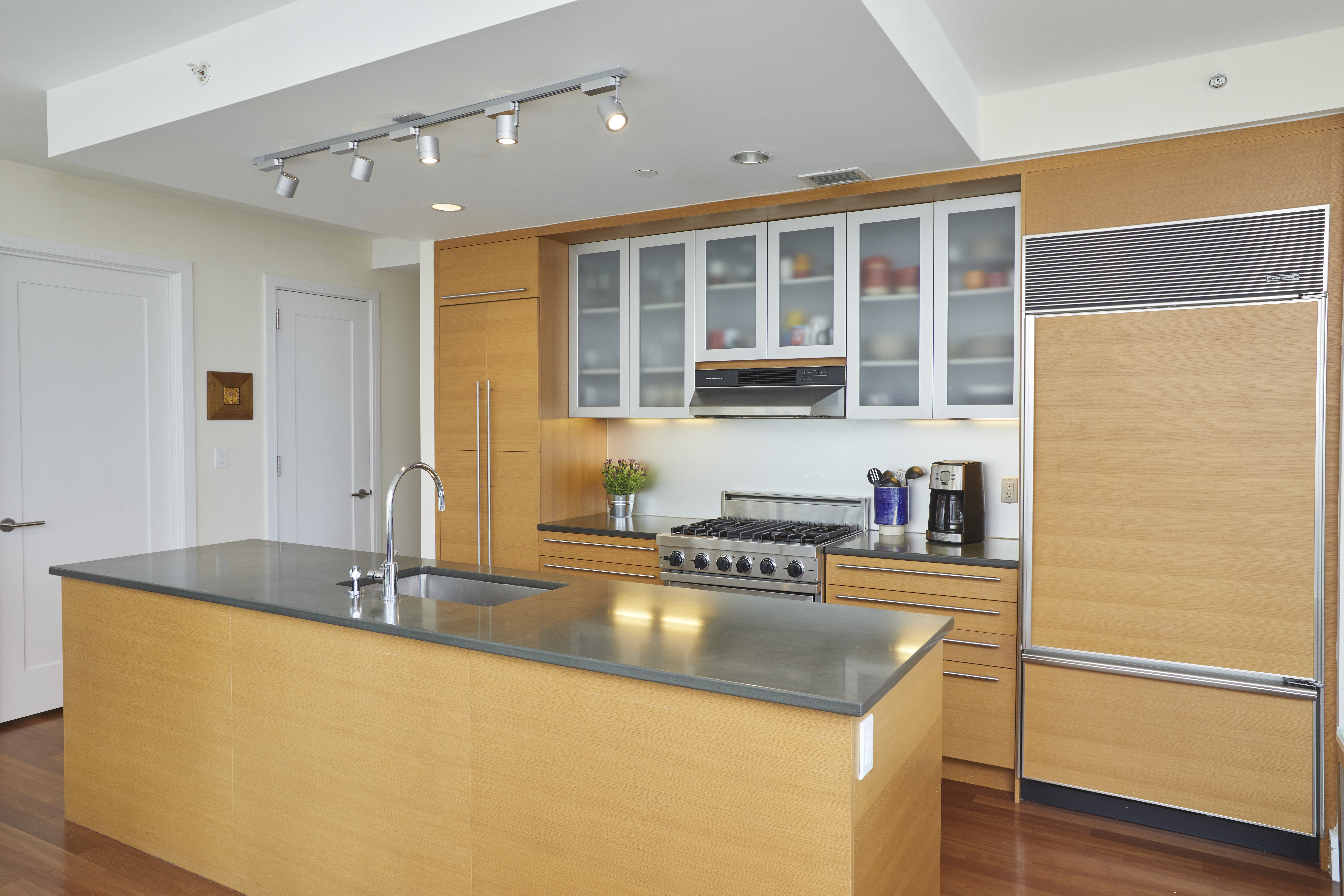 30 West Street, Unit 23B Manhattan, NY 10004 - Photo 3 of 9