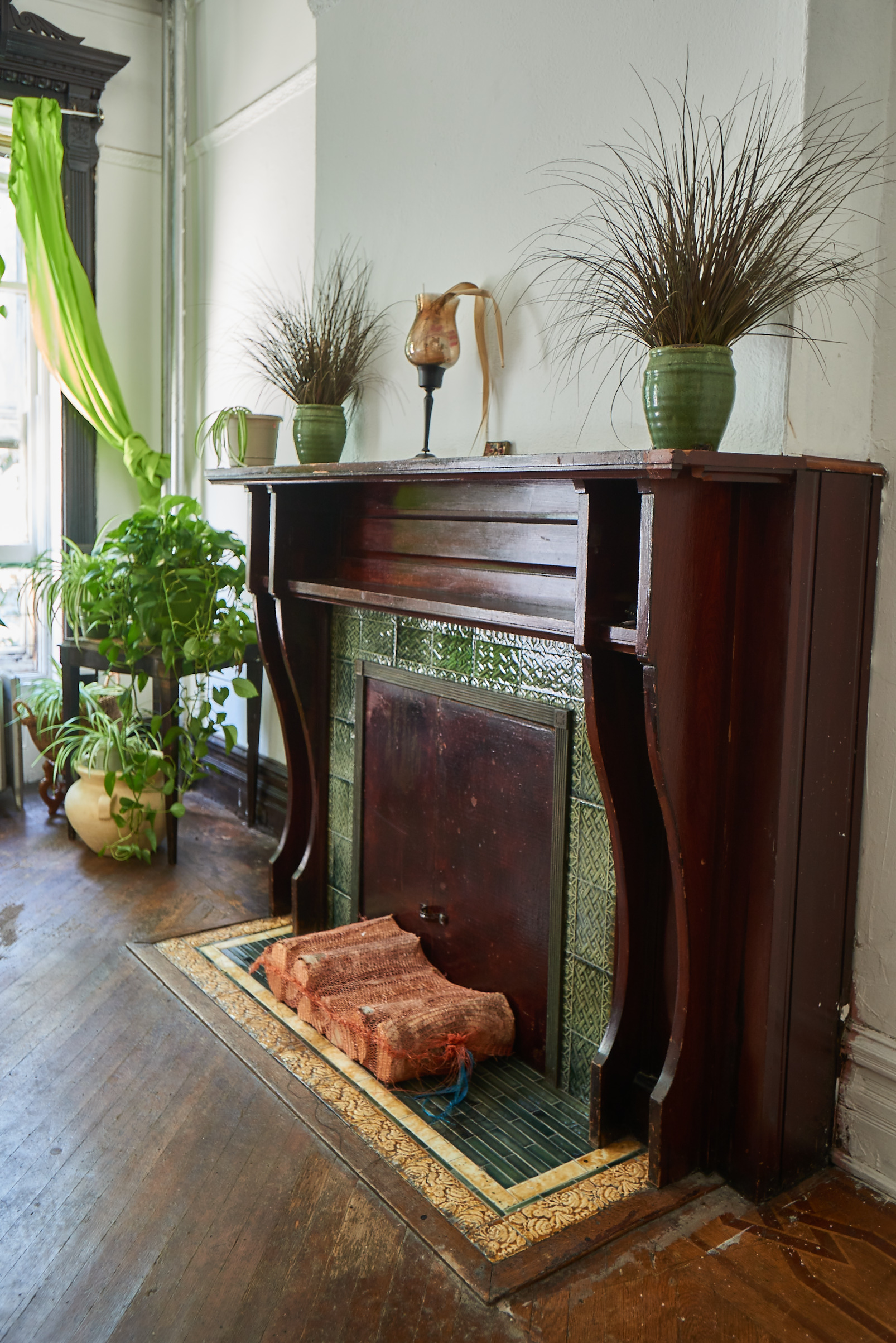 660 Macon Street Brooklyn, NY 11233 - Photo 13 of 17 a living room with furniture
