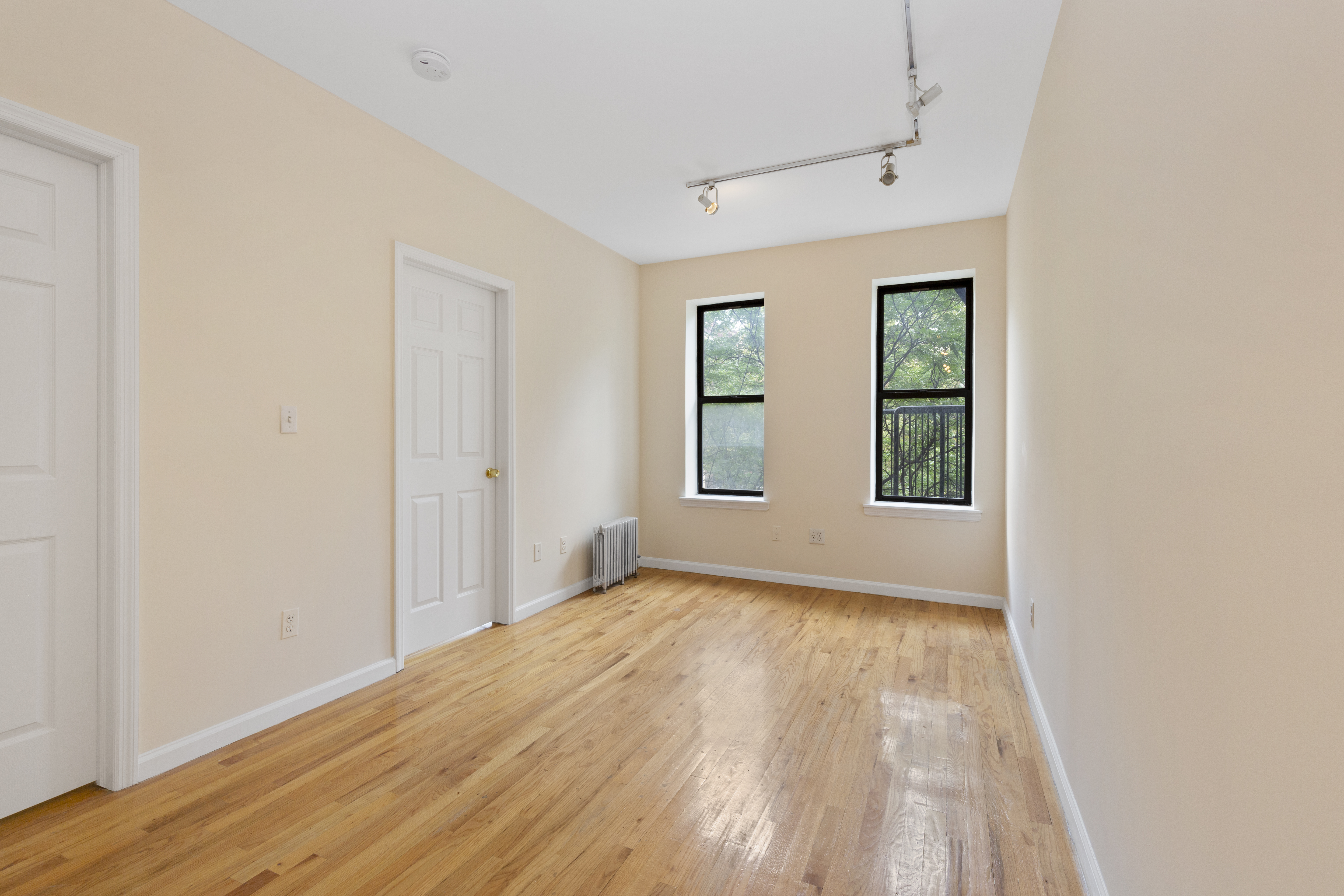 336 East 67th Street, Unit 17 Manhattan, NY 10065 - Photo 1 of 9