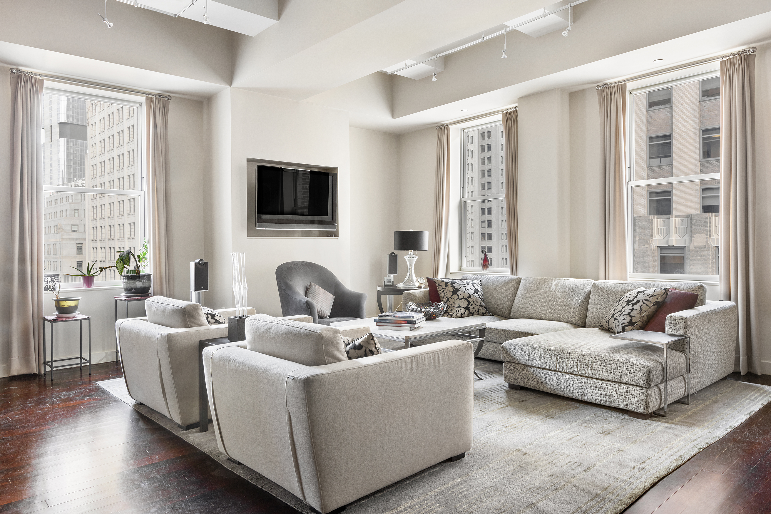 15 Broad Street, Unit 2200 Manhattan, NY 10005 - Photo 2 of 23