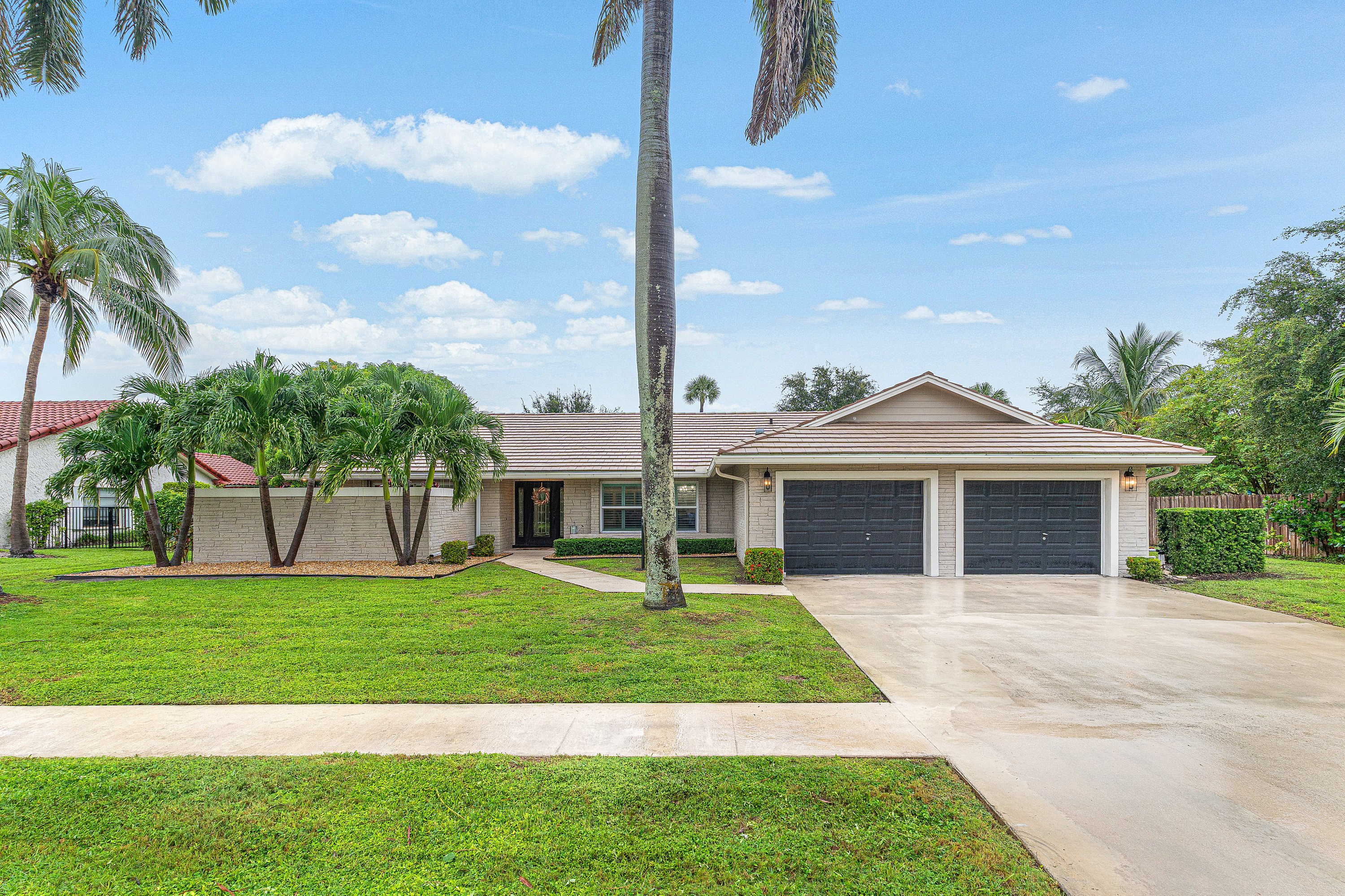 9077 Old Pine Road Boca Raton, FL 33428 - Photo 1 of 40 Gallery Image 1