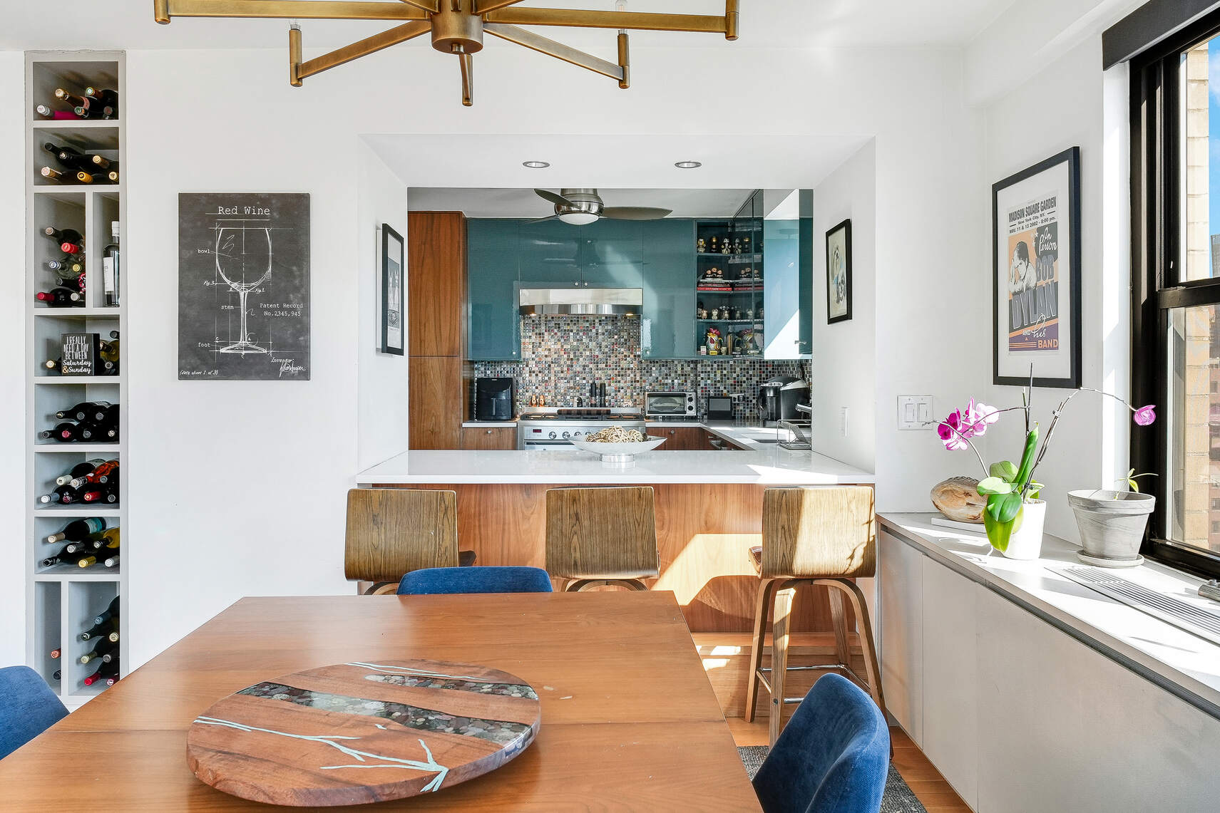 201 East 28th Street, Unit 21BC Manhattan, NY 10016 - Photo 5 of 24 a living room with furniture and a table