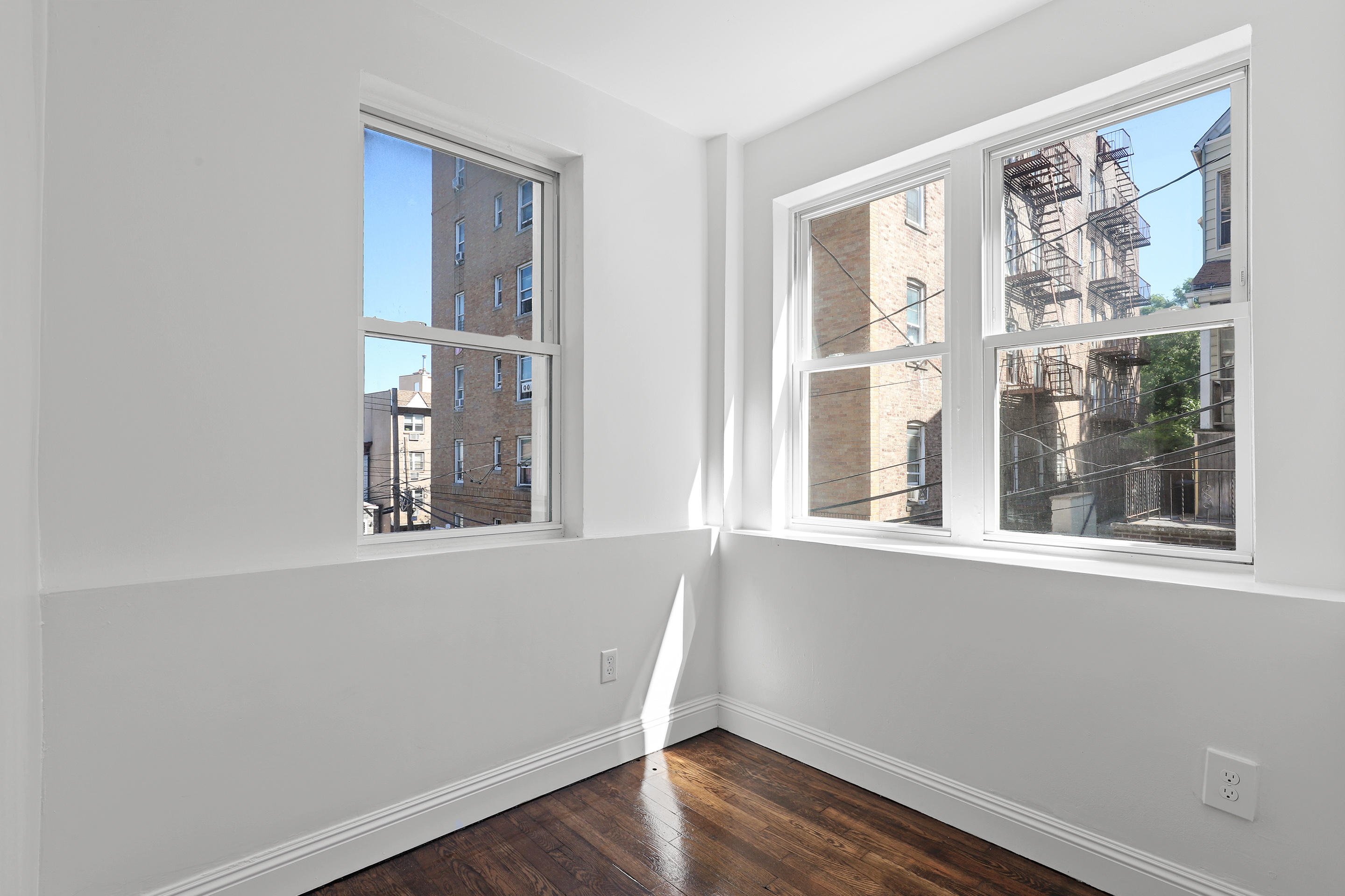 156 Summit Place Bronx, NY 10463 - Photo 24 of 38