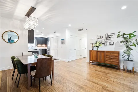 $999,999 | 4394 Farmdale Avenue, Unit 202, Studio City, CA 91604