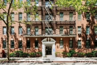 145 East 22nd Street, Unit 5G Manhattan, NY 10010 - Photo 5 of 5 a front view of a building