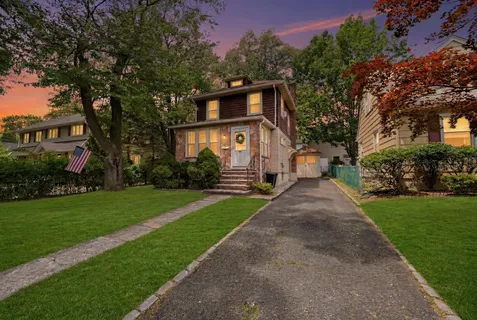 $529,000 | 112 Grove Avenue, Verona, NJ 07044