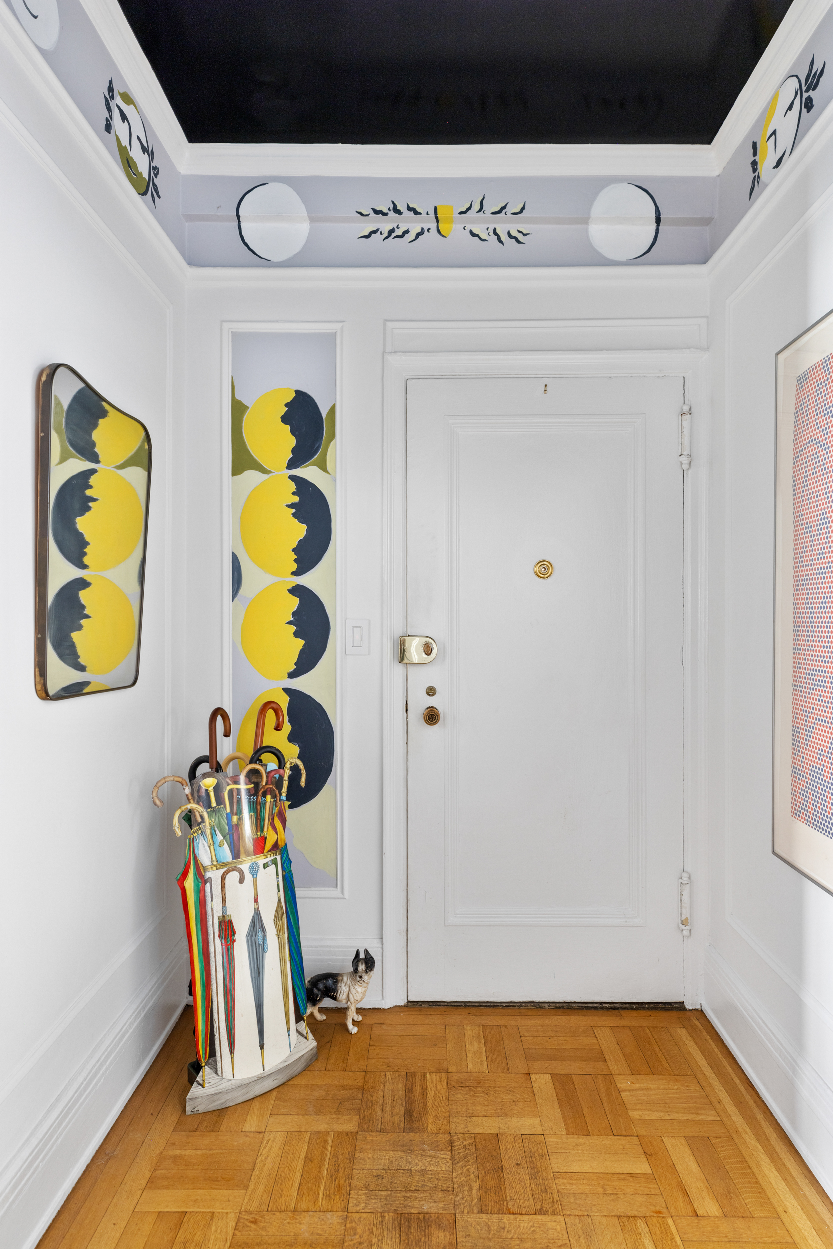 38 East 85th Street, Unit 10E Manhattan, NY 10028 - Photo 4 of 14 a view of a room with gym equipment