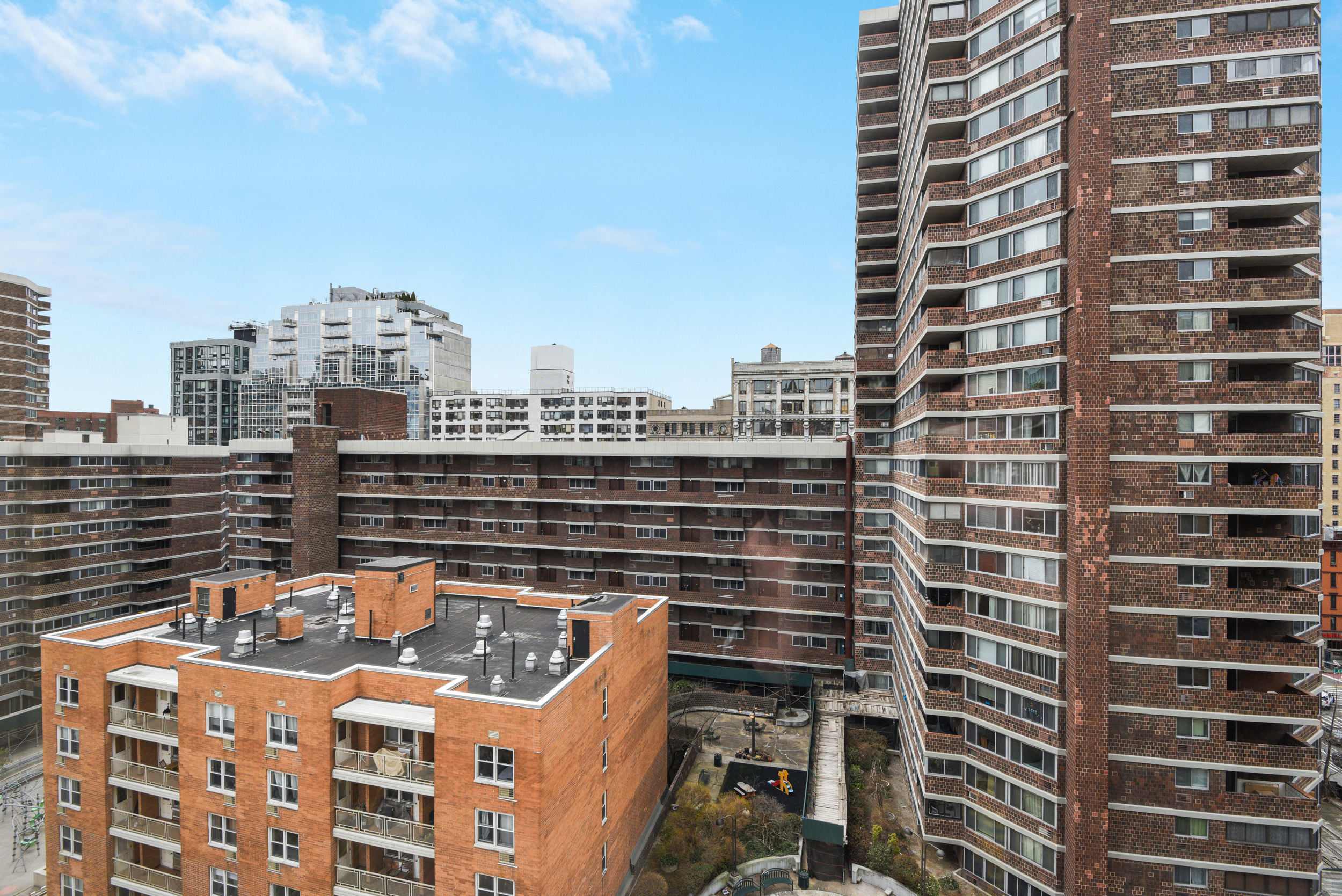 305 East 24th Street, Unit 11S Manhattan, NY 10010 - Photo 10 of 11