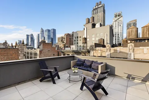$2,700,000 | 128 West 26th Street, Unit PH | Chelsea