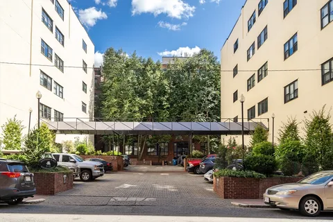 $1,400,000 | 15 Sleeper Street, Unit 104, Boston, MA 02210
