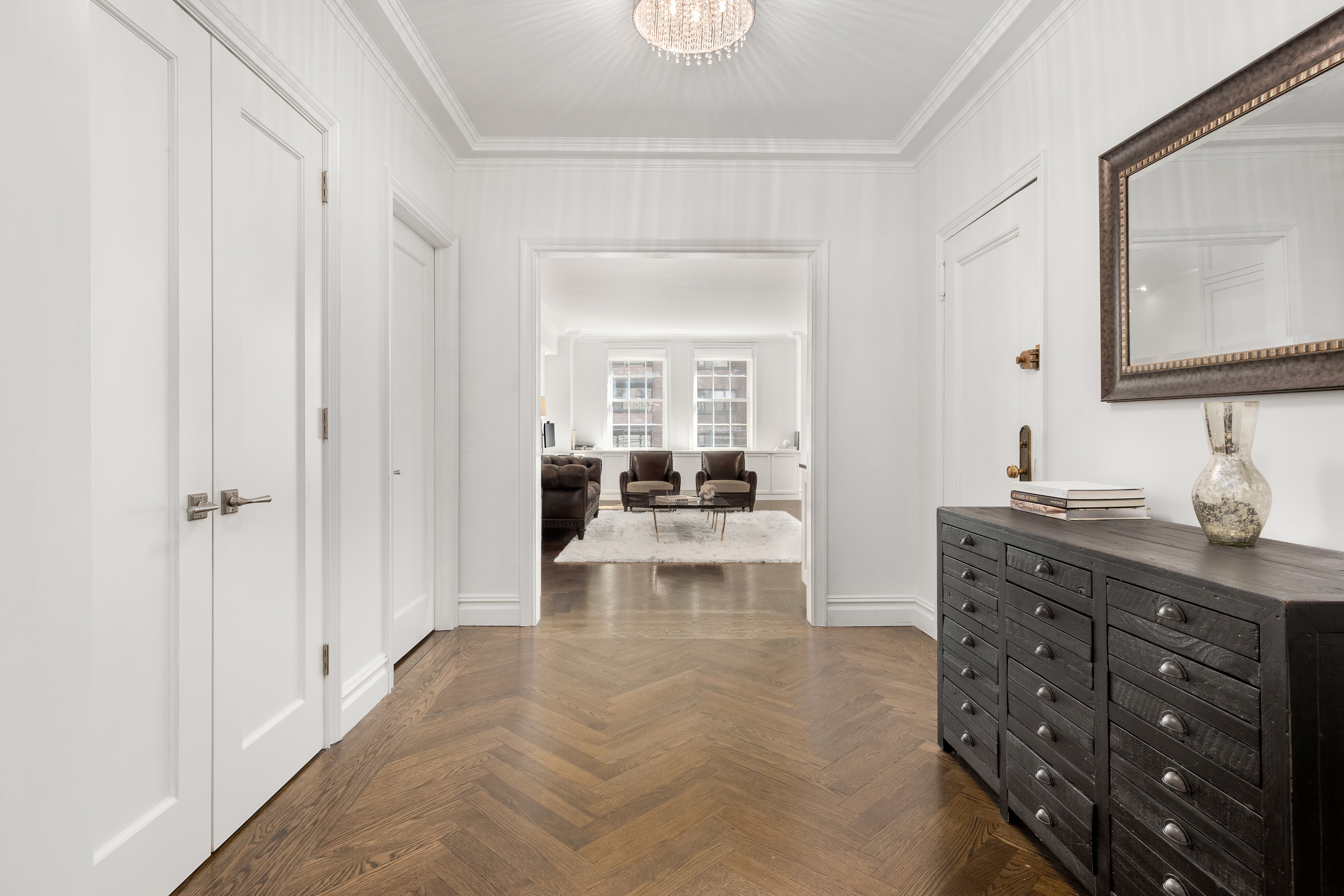 17 East 89th Street, Unit 4B Manhattan, NY 10128 - Photo 2 of 22