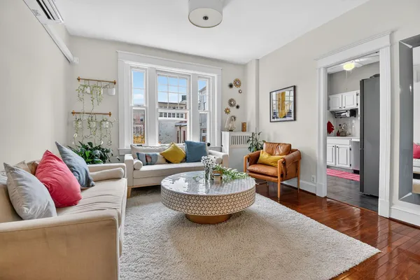 $630,000 | 2009 Belmont Road Northwest, Unit 303, Washington, DC 20009