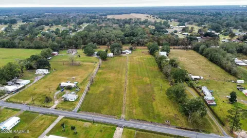 $322,500 | 4092 Poydras Highway, Breaux Bridge, LA 70517