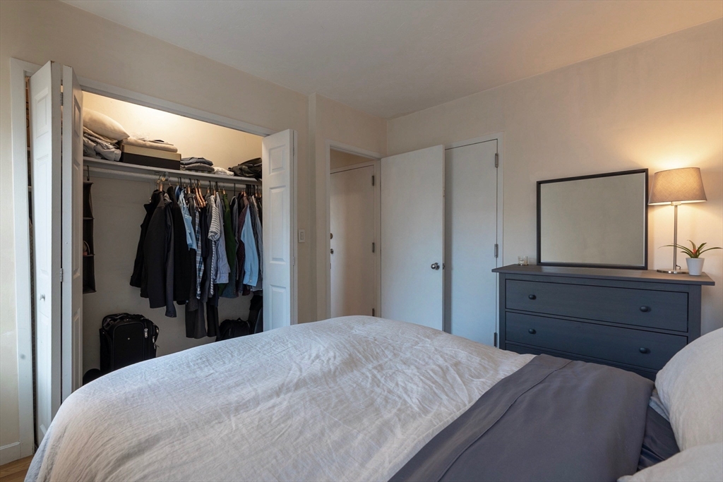 5 Grove Street, Unit 5 Boston, MA 02114 - Photo 4 of 9