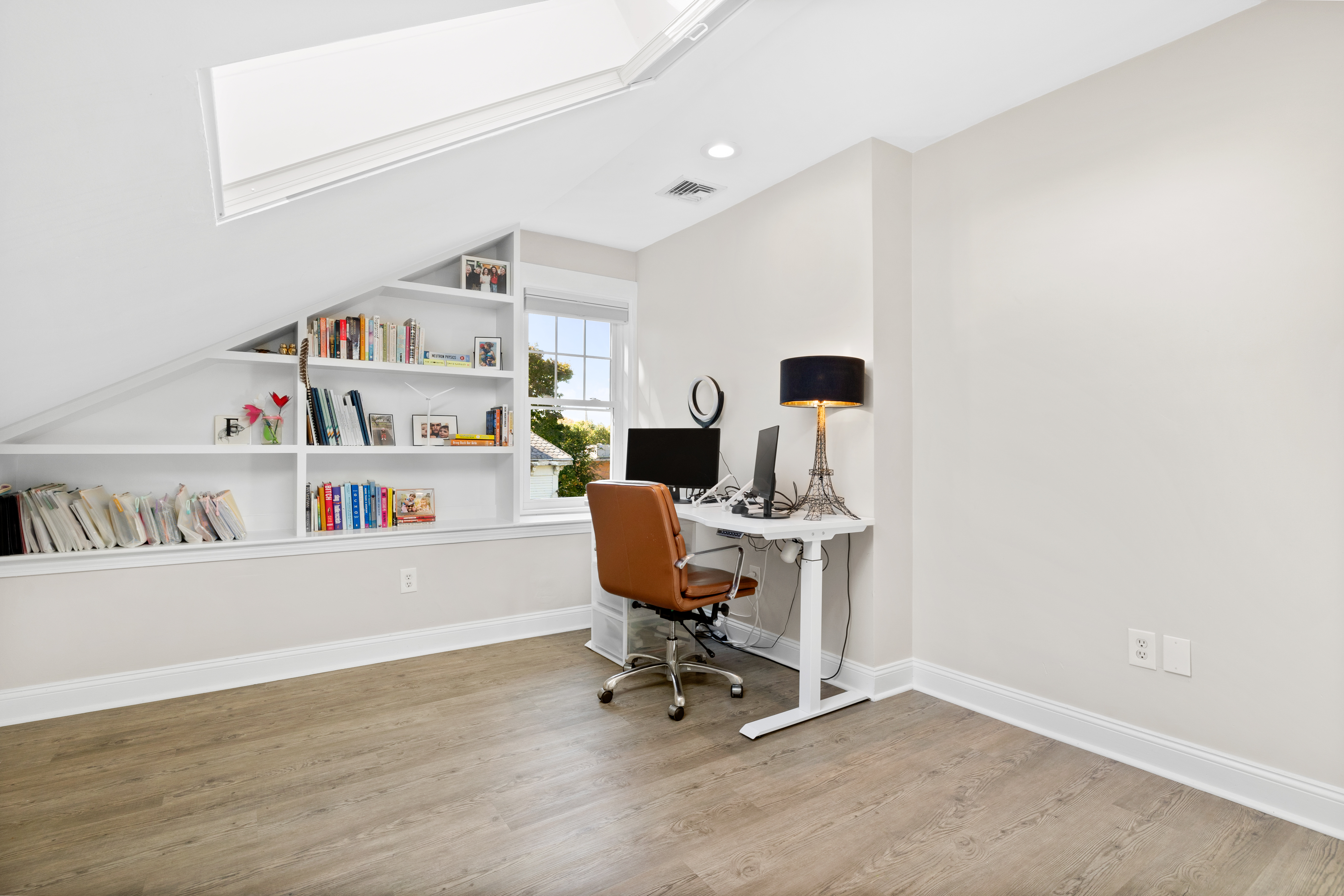 90 Maple Place Dedham, MA 02026 - Photo 34 of 40 a workspace with furniture