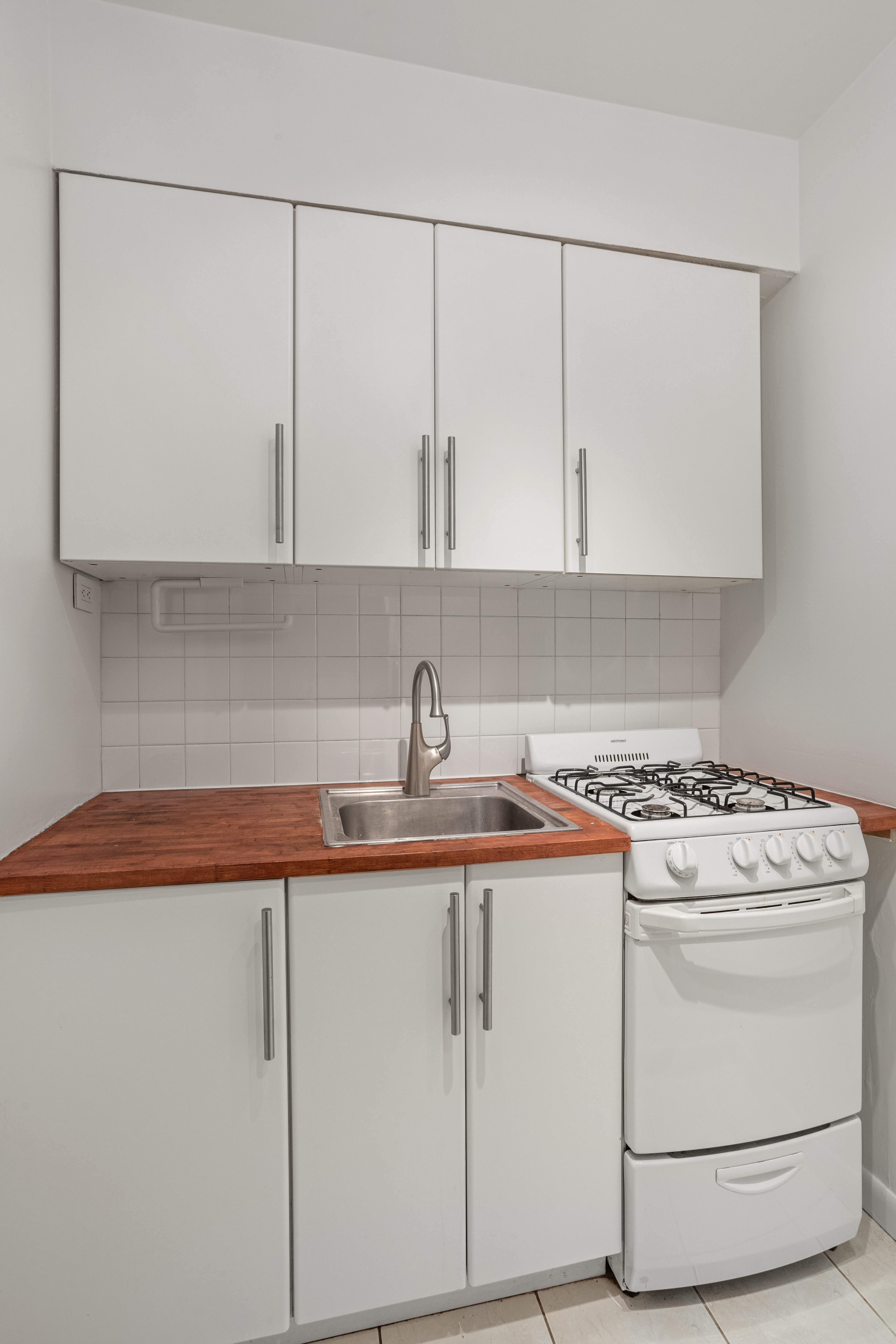 229 East 29th Street, Unit 4K Manhattan, NY 10016 - Photo 4 of 8 Gallery Image 4