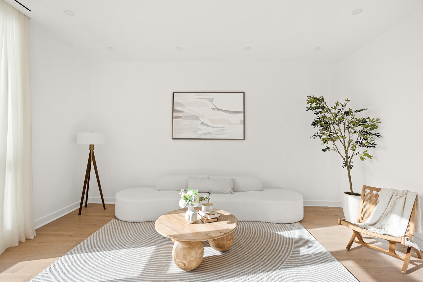 145 Conselyea Street Brooklyn, NY 11211 - Photo 5 of 15 a living room with furniture and a potted plant