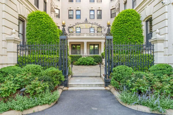 $1,250,000 | 2205 California Street Northwest, Unit 303, Washington, DC 20008