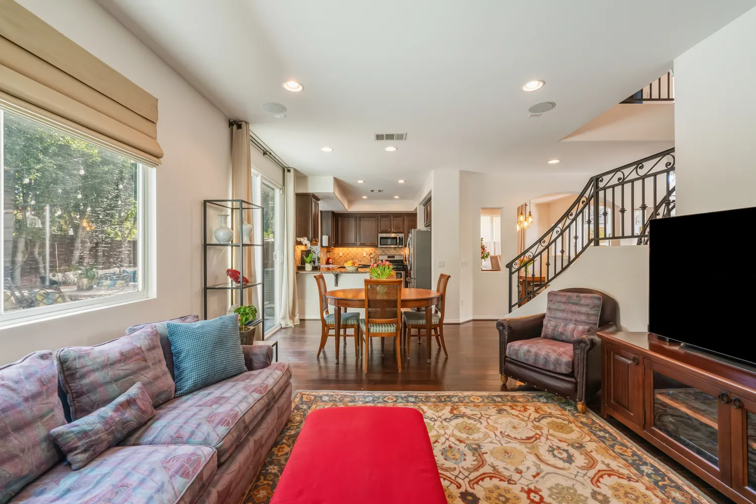 $1,129,000 | 7466 Louise Avenue, Lake Balboa, CA 91406