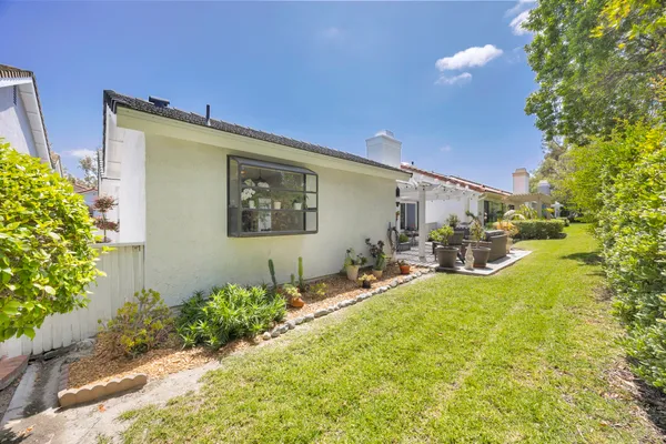 $889,900 | 23365 Villena, Mission Viejo, CA 92692