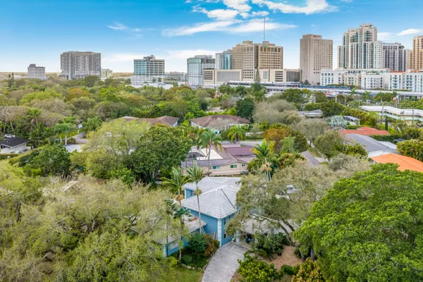 $2,250,000 | 9200 Southwest 70th Avenue, Pinecrest, FL 33156