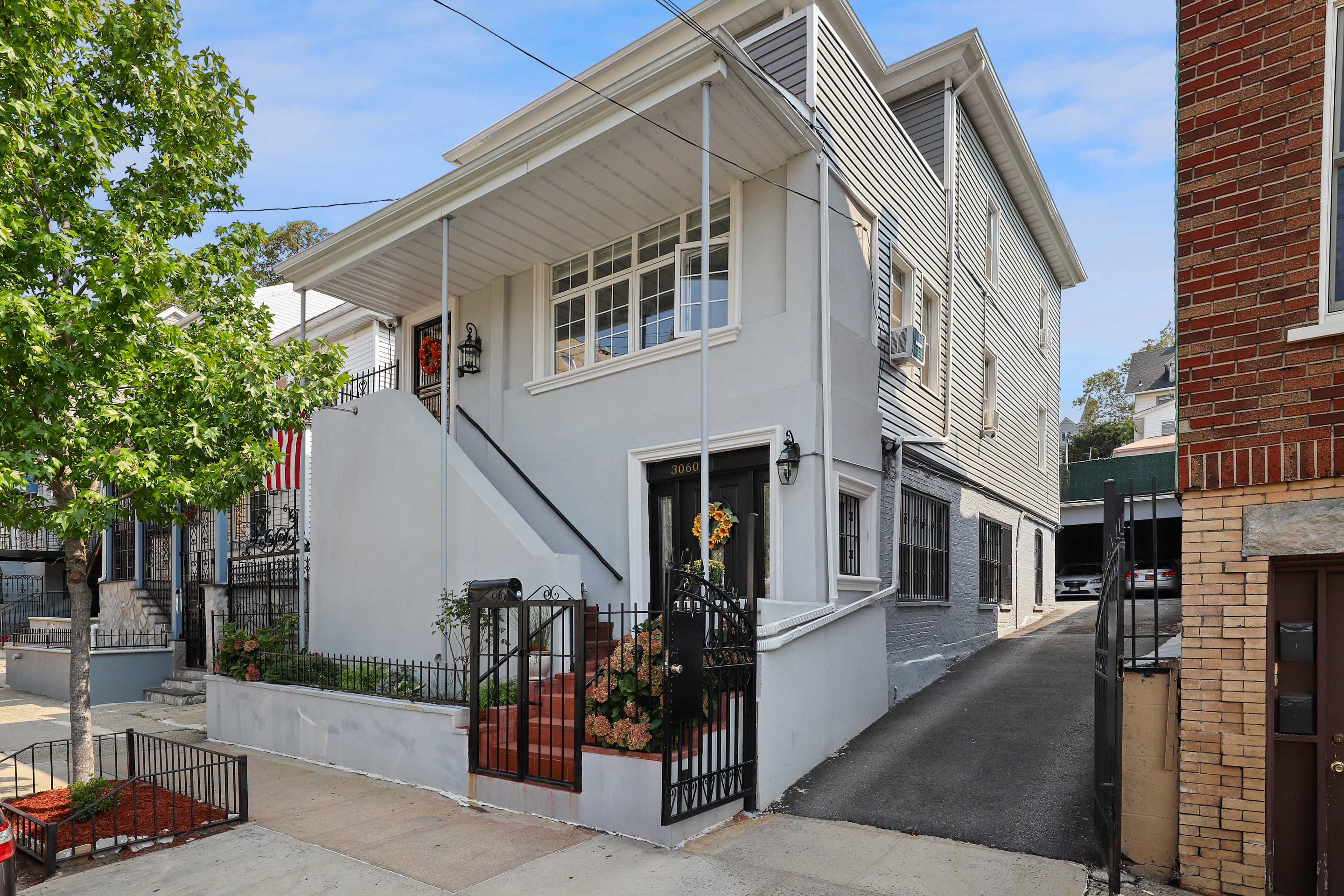 3060 Heath Avenue Bronx, NY 10463 - Photo 3 of 55