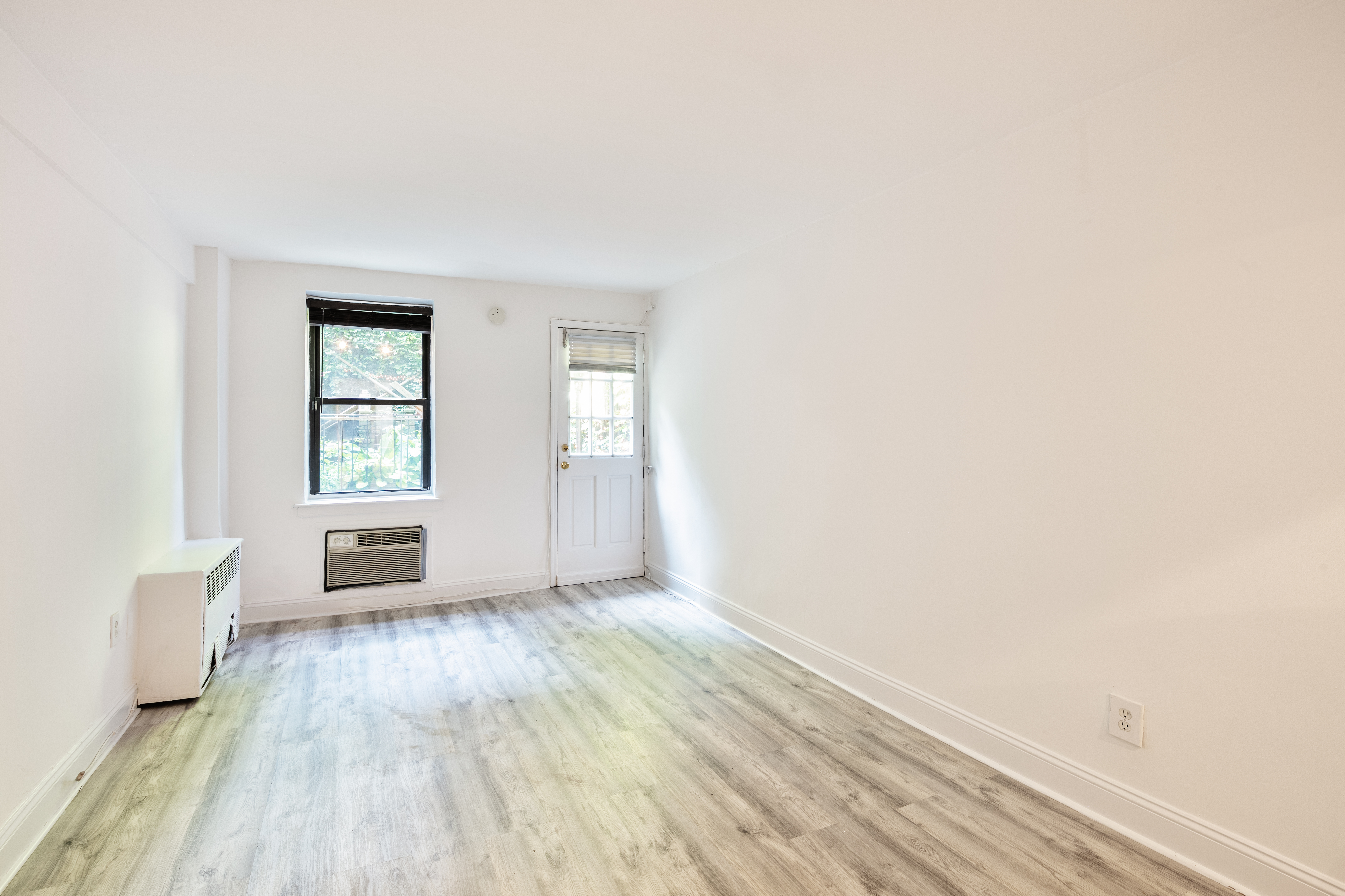 340 East 83rd Street, Unit B2 Manhattan, NY 10028 - Photo 3 of 7