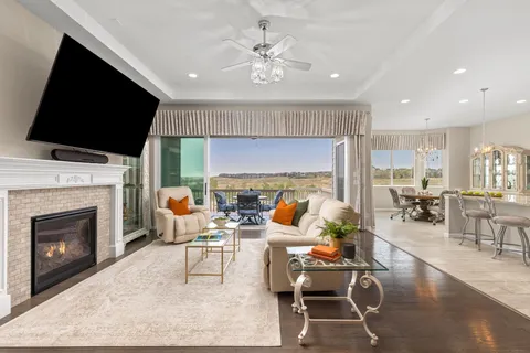 $1,050,000 | East Peakview Place, Aurora, CO 80016