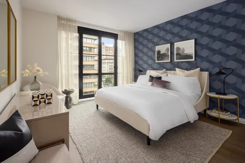 $3,440,000 | 250 West 96th Street, Unit 16E | Upper West Side