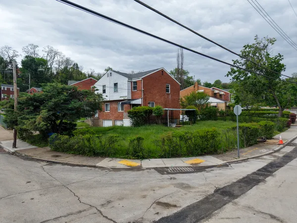 $109,999 | 147 Schenley Manor Drive, Pittsburgh, PA 15201