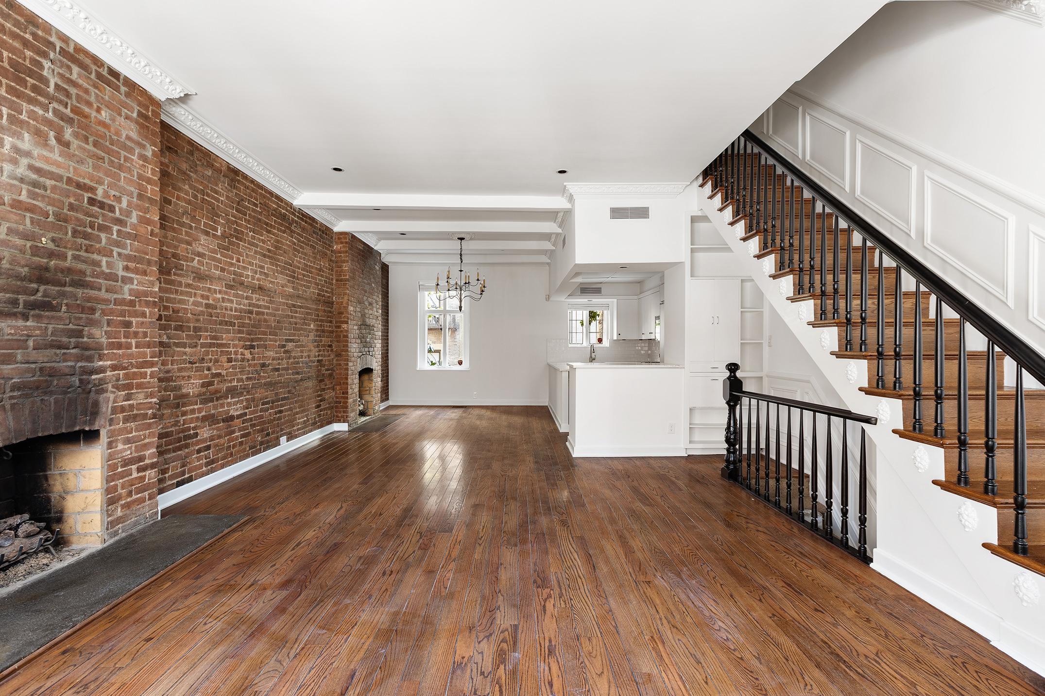 241 Waverly Place, Unit TRIPLEX Manhattan, NY 10014 - Photo 2 of 16