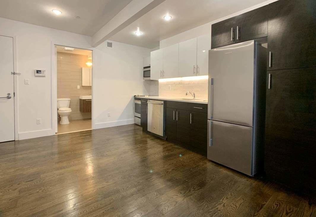 148 East 98th Street, Unit 2A Manhattan, NY 10029 - Photo 5 of 11