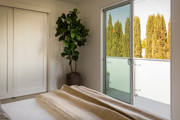 $2,089,000 | 928 Croft Avenue, Unit 303, Los Angeles, CA 90069