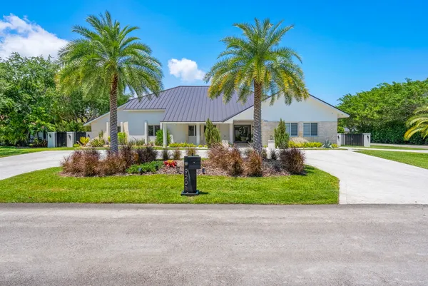 $2,925,000 | 9201 Southwest 102nd Street, Miami, FL 33176