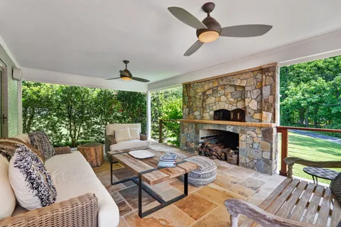 $1,795,000 | 9701 Overlea Drive, Rockville, MD 20850