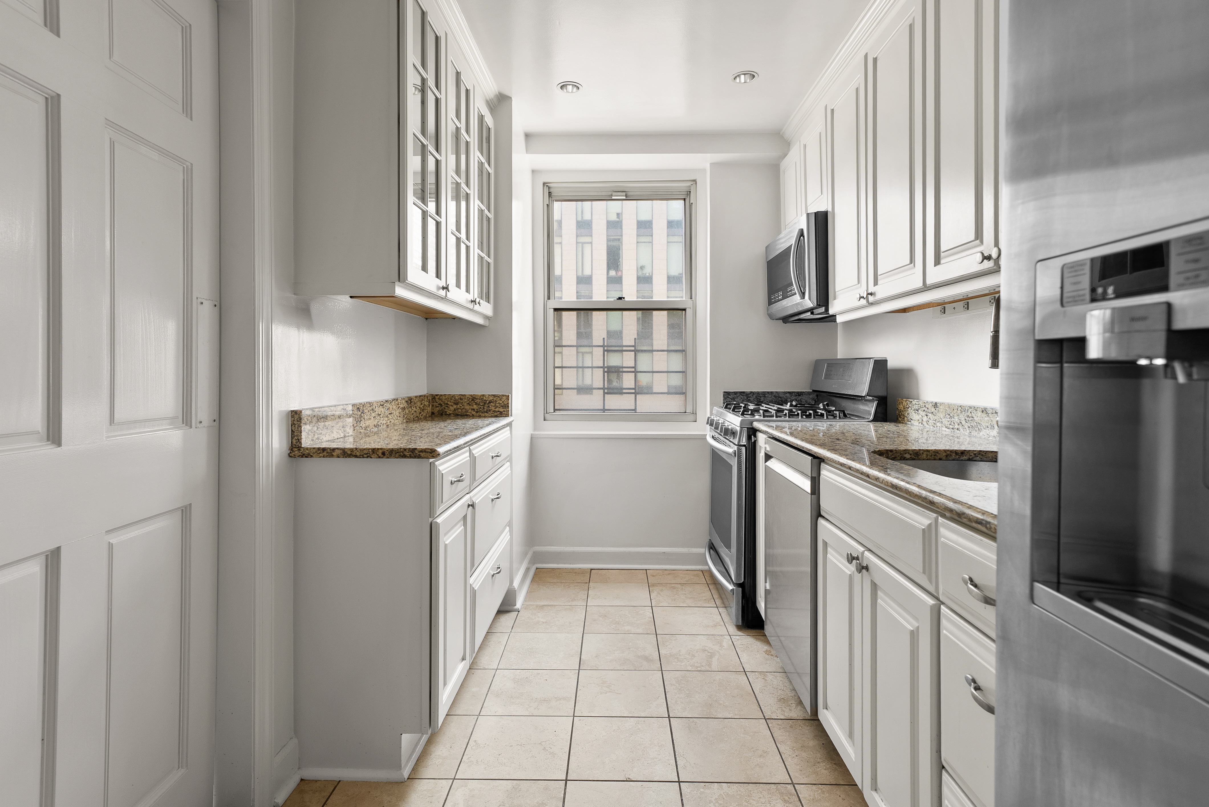 205 East 63rd Street, Unit 11CDW Manhattan, NY 10065 - Photo 2 of 11 Gallery Image 2