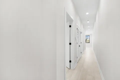 $3,800 | 1327 West Taylor Street, Unit 2W, Chicago, IL 60607